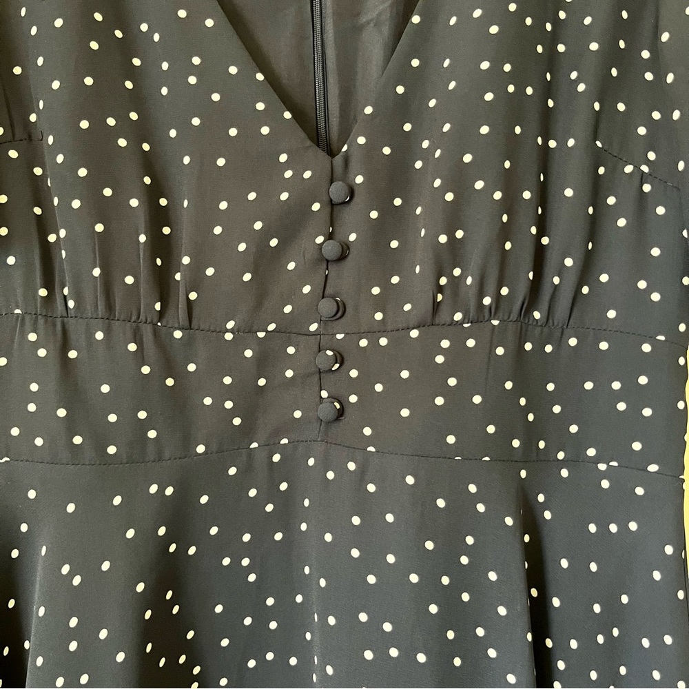 BB Dakota flutter sleeve dress - Picture 4 of 10
